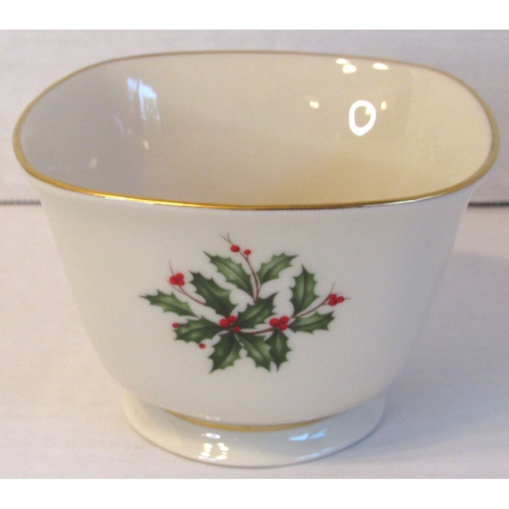 Vintage Lenox Holiday Collection Holly and Berries 24k Gold trim Footed Bowl